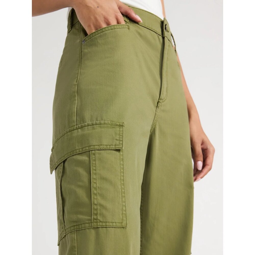 Relaxed Straight Super High-Rise Cargo Pants, Olive - Picture 4 of 4